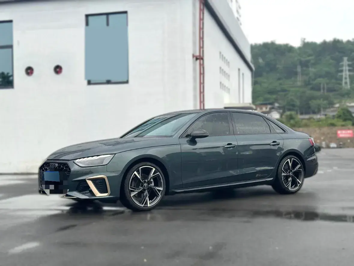 2024 Audi A4L 2.0T 190HP L4 7DCT