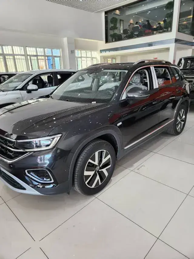 2025 Volkswagen Tayron 1.5T 160HP L4 7DCT