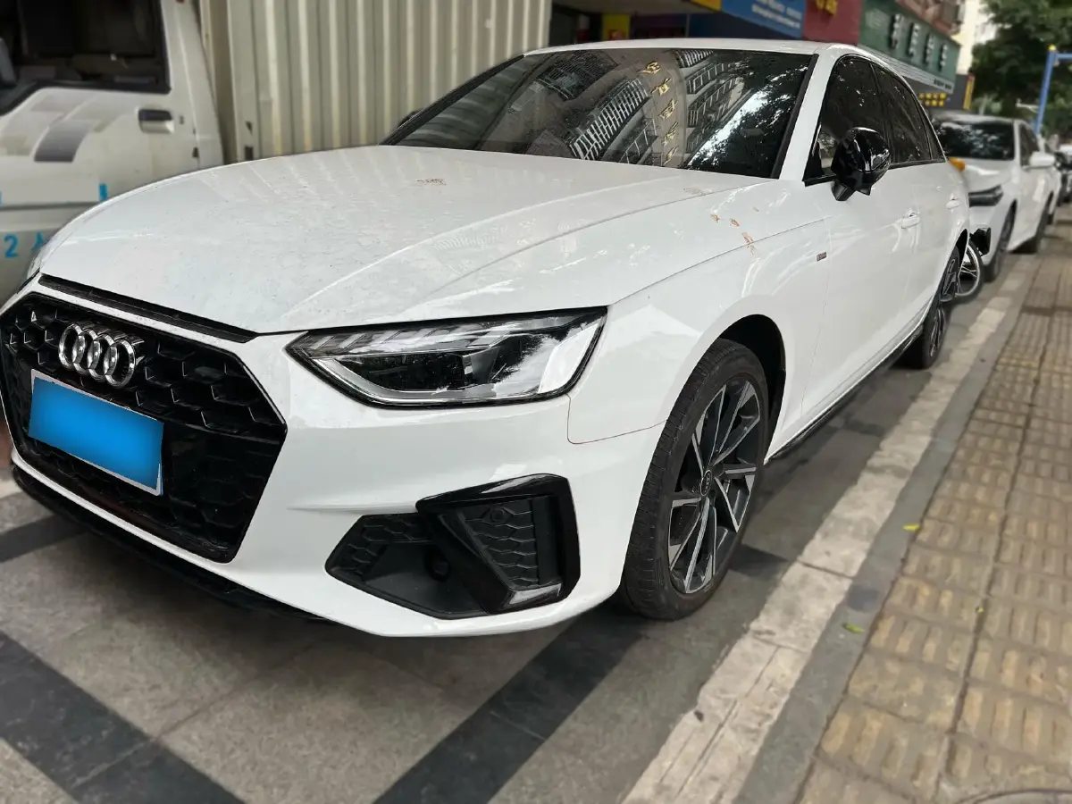 2023 Audi A4L 2.0T 190HP L4 7DCT