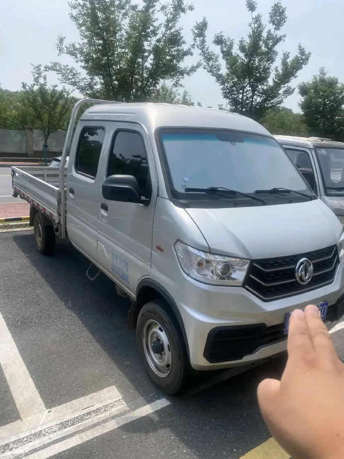 2023 DongFeng DFSK D71 1.6L 122HP L4 5MT,autocango,china used car exporter,china ev exporter,chinese used car exporter,chinese used ev exporter