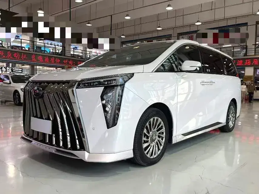 2023 GAC Trumpchi M8 2.0T 190HP L4 E-CVT Hybrid