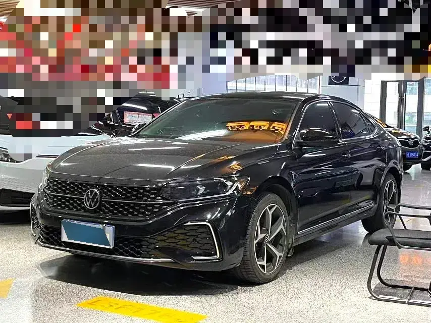 2023 Volkswagen Passat 2.0T 186HP L4 7DCT