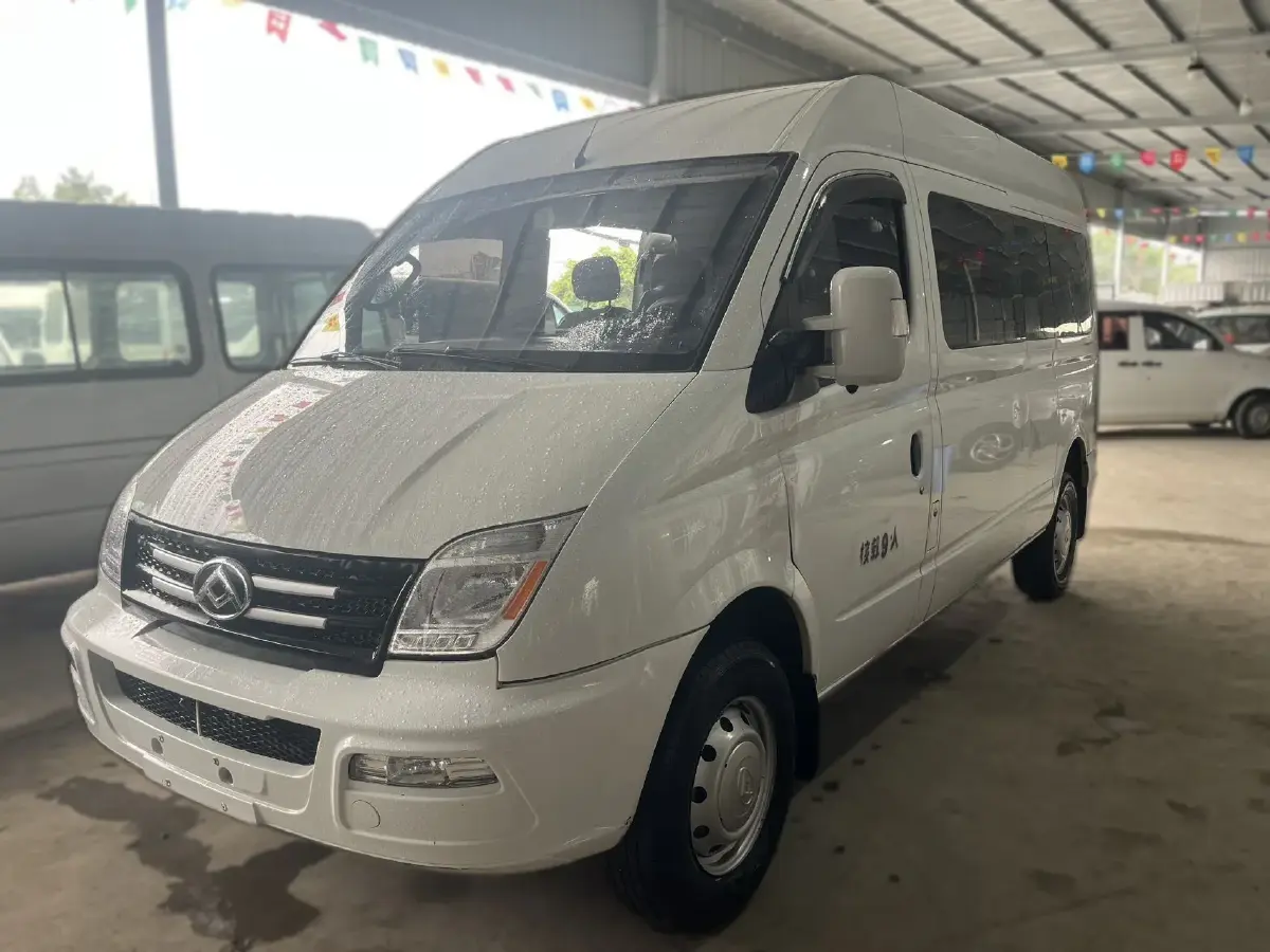 2021 MAXUS XinTu V80 2.0T 139HP L4 6AMT