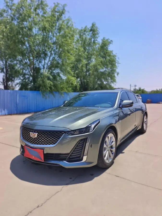 2022 Cadillac CT5 2.0T 237HP L4 10AT