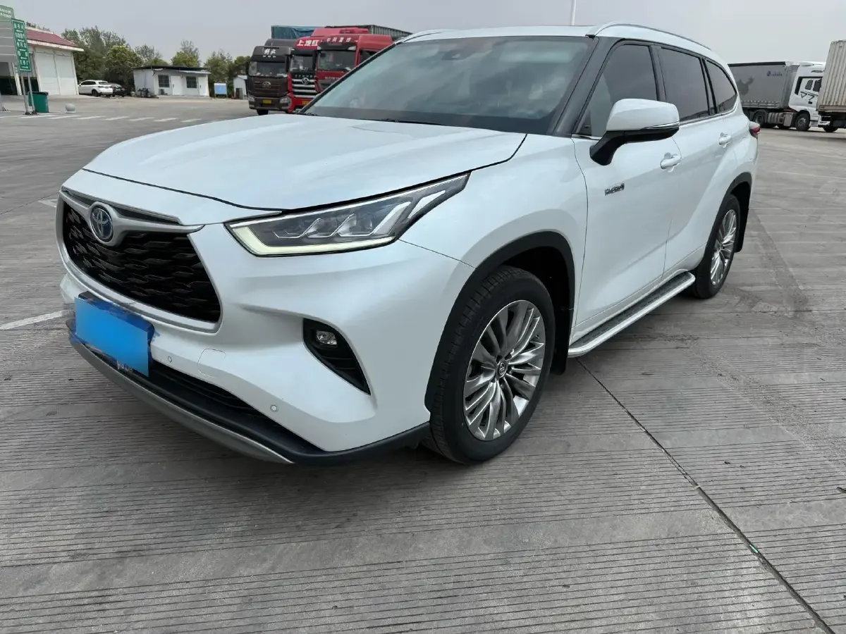 2022 Toyota Highlander 2.5L 192HP L4 E-CVT Hybrid