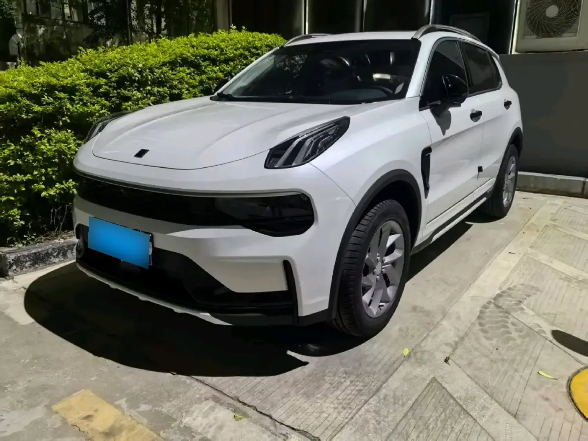 2024 LYNK&CO 01 2.0T 254HP L4 8AT