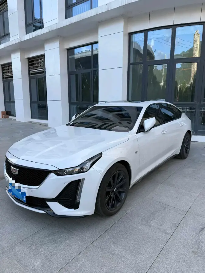 2022 Cadillac CT5 2.0T 237HP L4 10AT