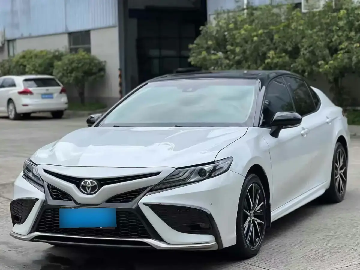 2021 Toyota Camry 2.5L 209HP L4 8AT