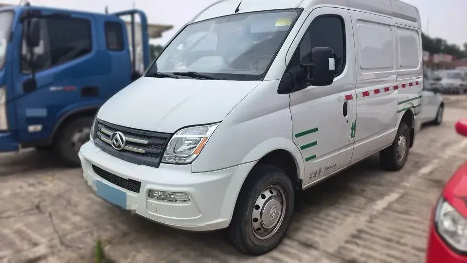 2021 MAXUS XinTu V80 2.0T 127HP L4 6AMT