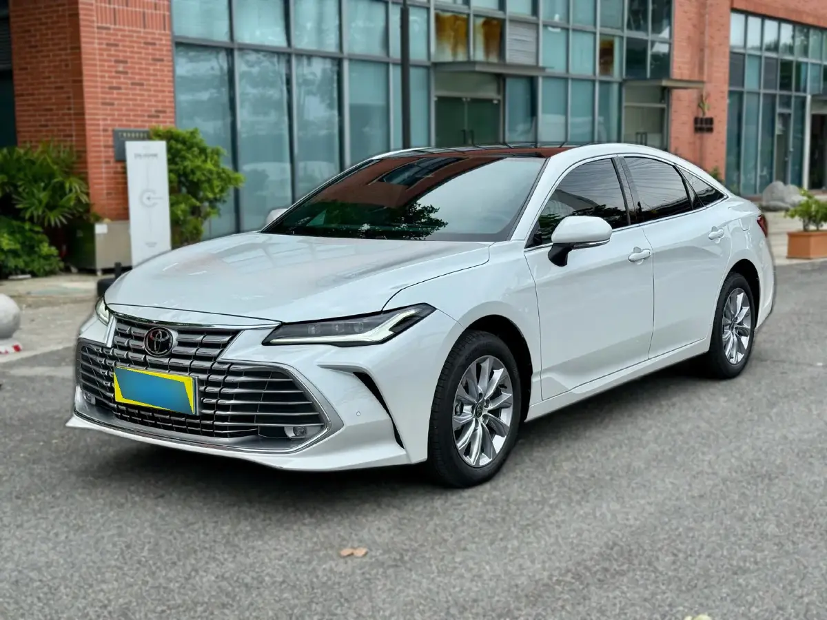 2024 Toyota Avalon 2.0L 173HP L4 CVT