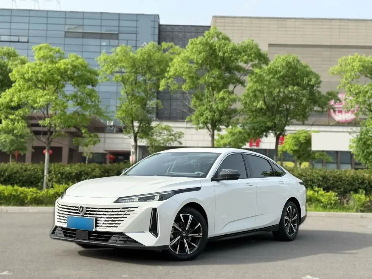 2023 ChangAn Lamore 1.5T 170HP L4 7DCT