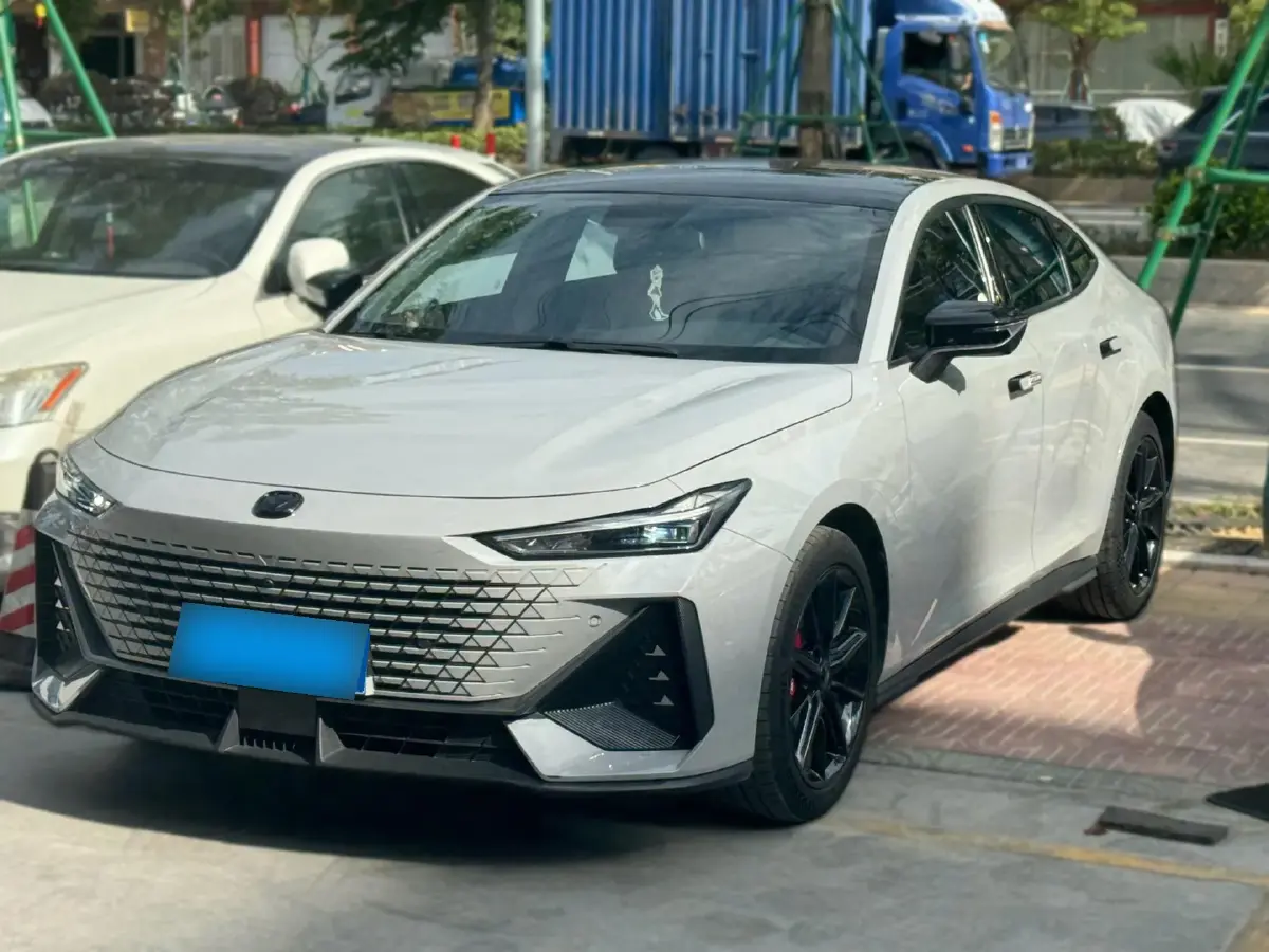 2022 ChangAn UNI-V 1.5T 188HP L4 7DCT