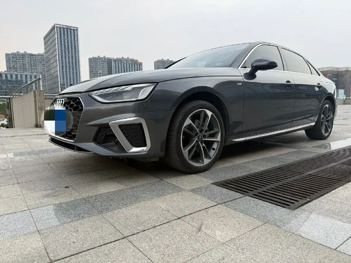 2023 Audi A4L 2.0T 190HP L4 7DCT