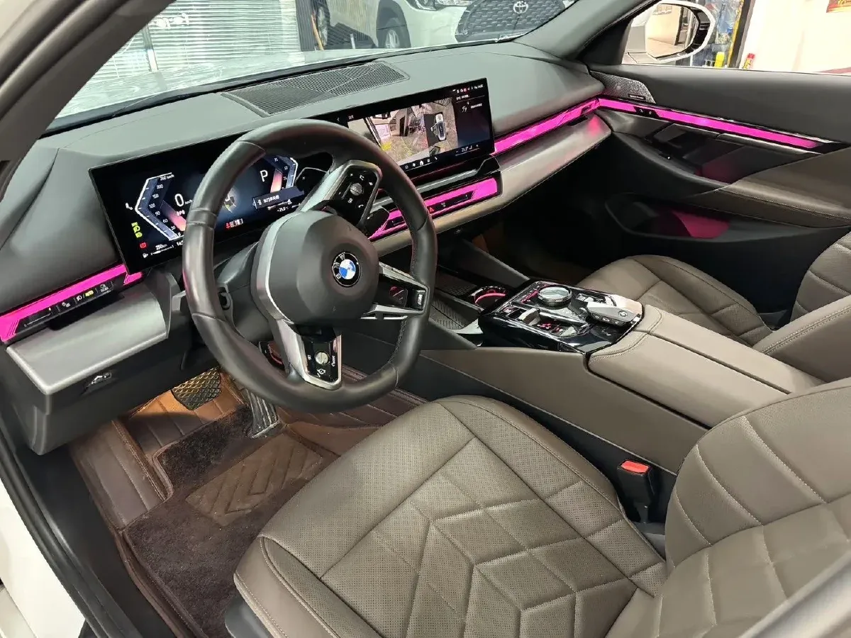 2024 BMW 5 Series 2.0T 258HP L4 8AT,autocango,china used car exporter,china ev exporter,chinese used car exporter,chinese used ev exporter