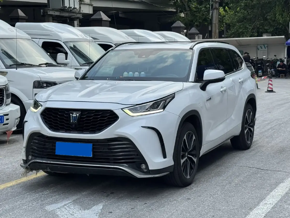 2022 Toyota Crown Kluger 2.5L 192HP L4 E-CVT Hybrid