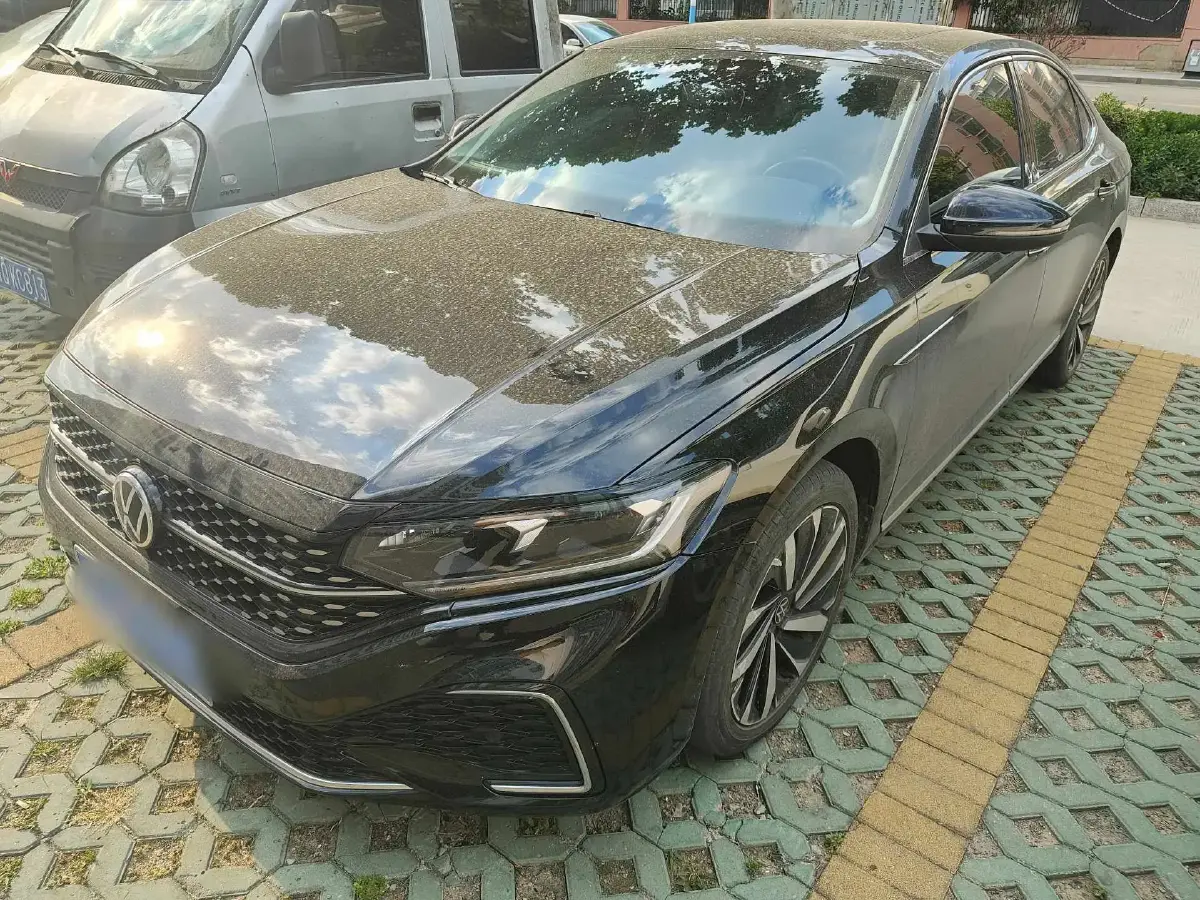 2022 Volkswagen Passat 2.0T 186HP L4 7DCT