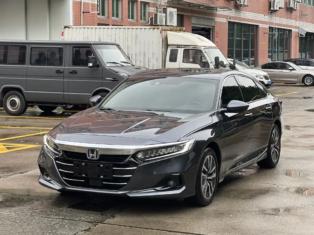 2022 Honda Accord 2.0L 146HP L4 E-CVT Hybrid