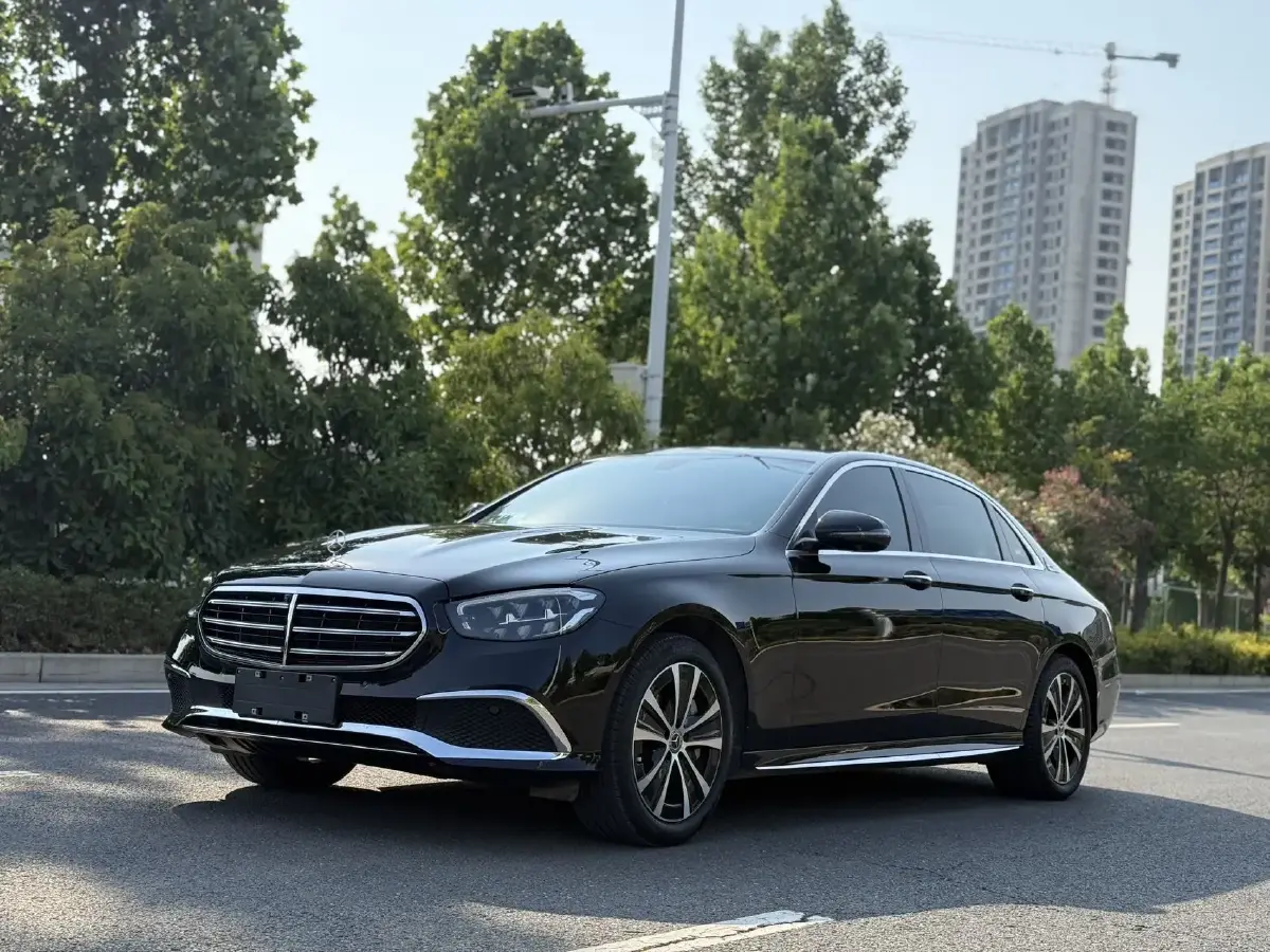 2022 Mercedes-Benz E Class 2.0T 211HP L4 9AT PHEV 25.4KWH