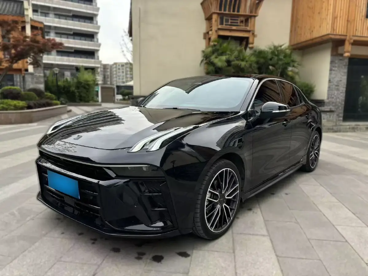 2025 LYNK&CO 03 2.0T 254HP L4 7DCT