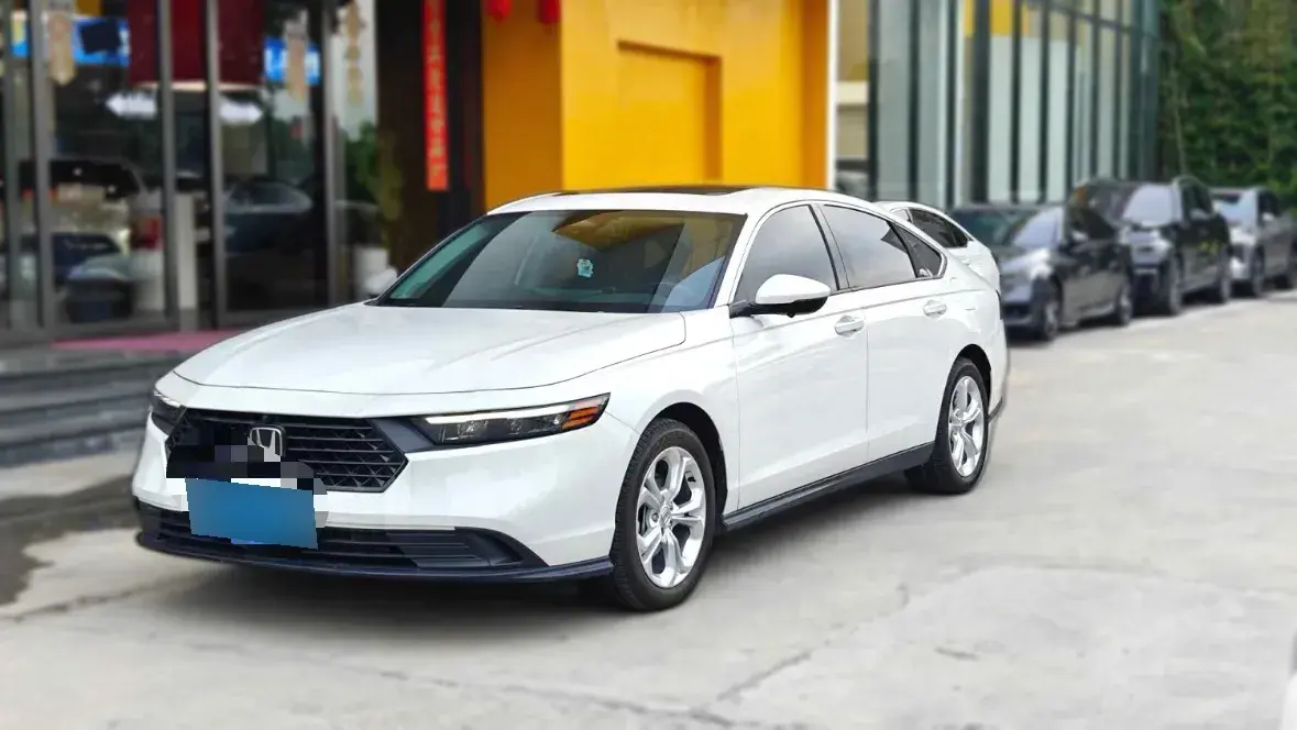 2023 Honda Accord 1.5T 192HP L4 CVT