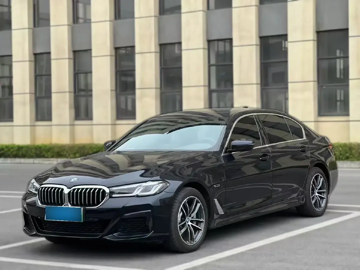2021 BMW 5 Series 2.0T 184HP L4 8AT PHEV 17.7KWH