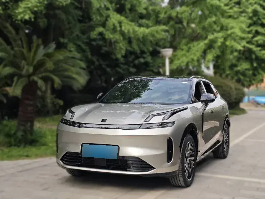 2023 LYNK&CO 08 EM-P 1.5T 163HP L4 3DHT PHEV 39.8KWH