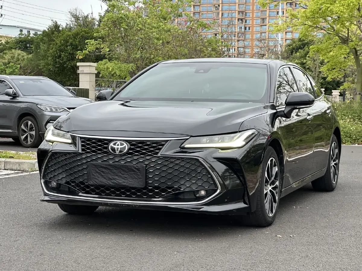 2022 Toyota Avalon 2.5L 209HP L4 8AT
