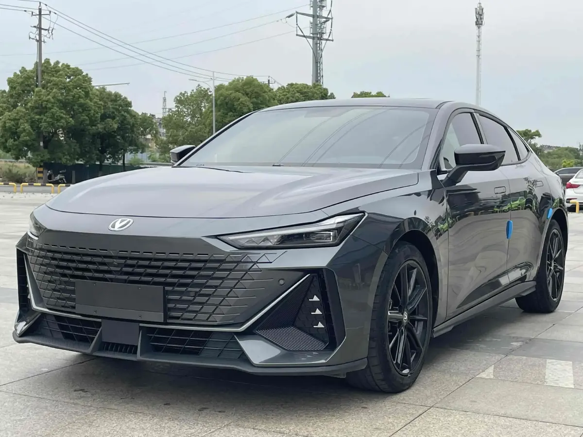 2023 ChangAn UNI-V 1.5T 188HP L4 7DCT