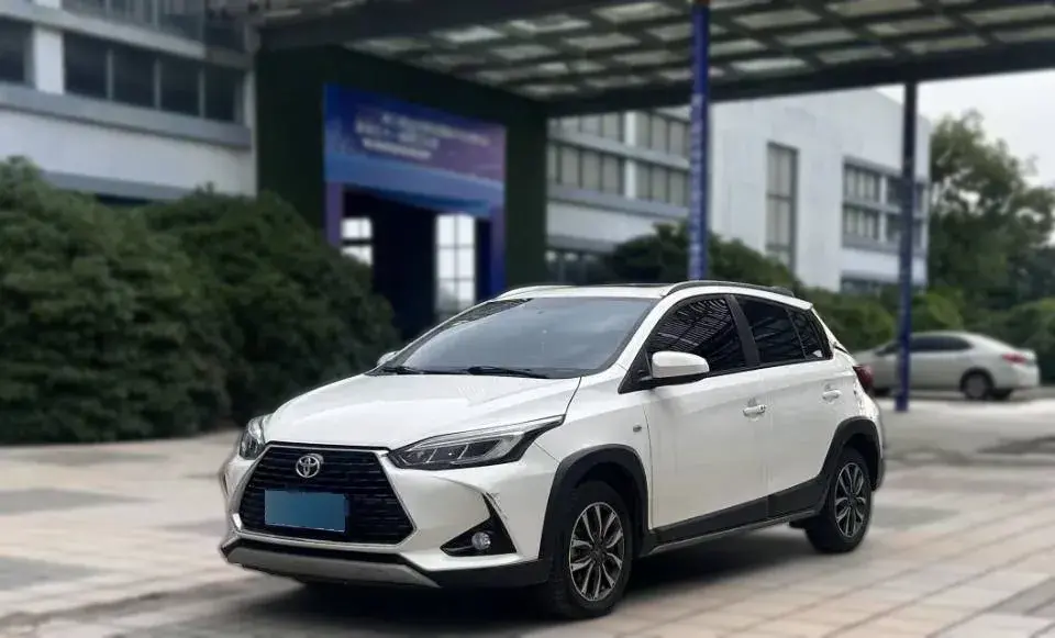 2022 Toyota Yaris L 1.5L 112HP L4 CVT