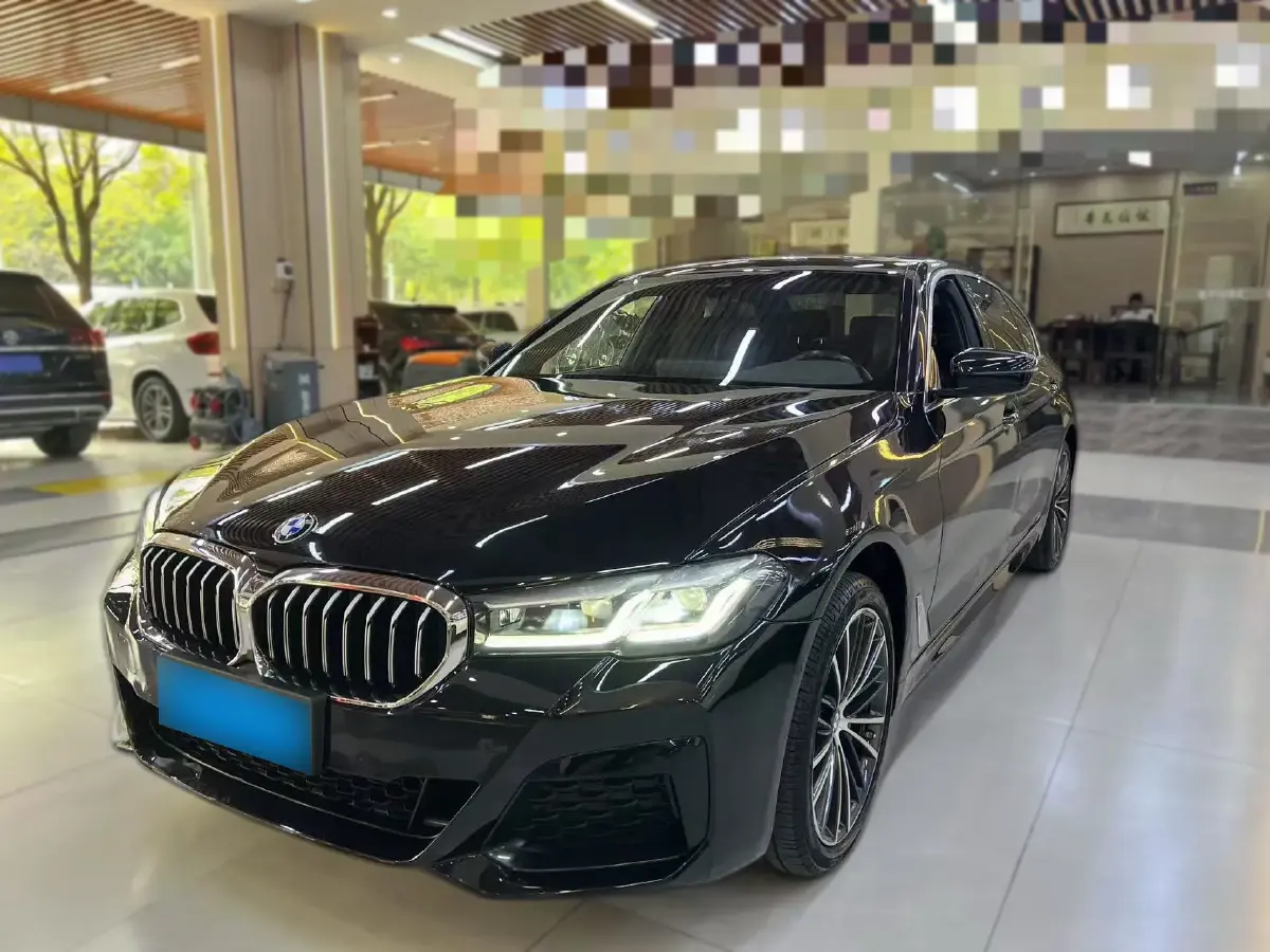 2022 BMW 5 Series 2.0T 252HP L4 8AT