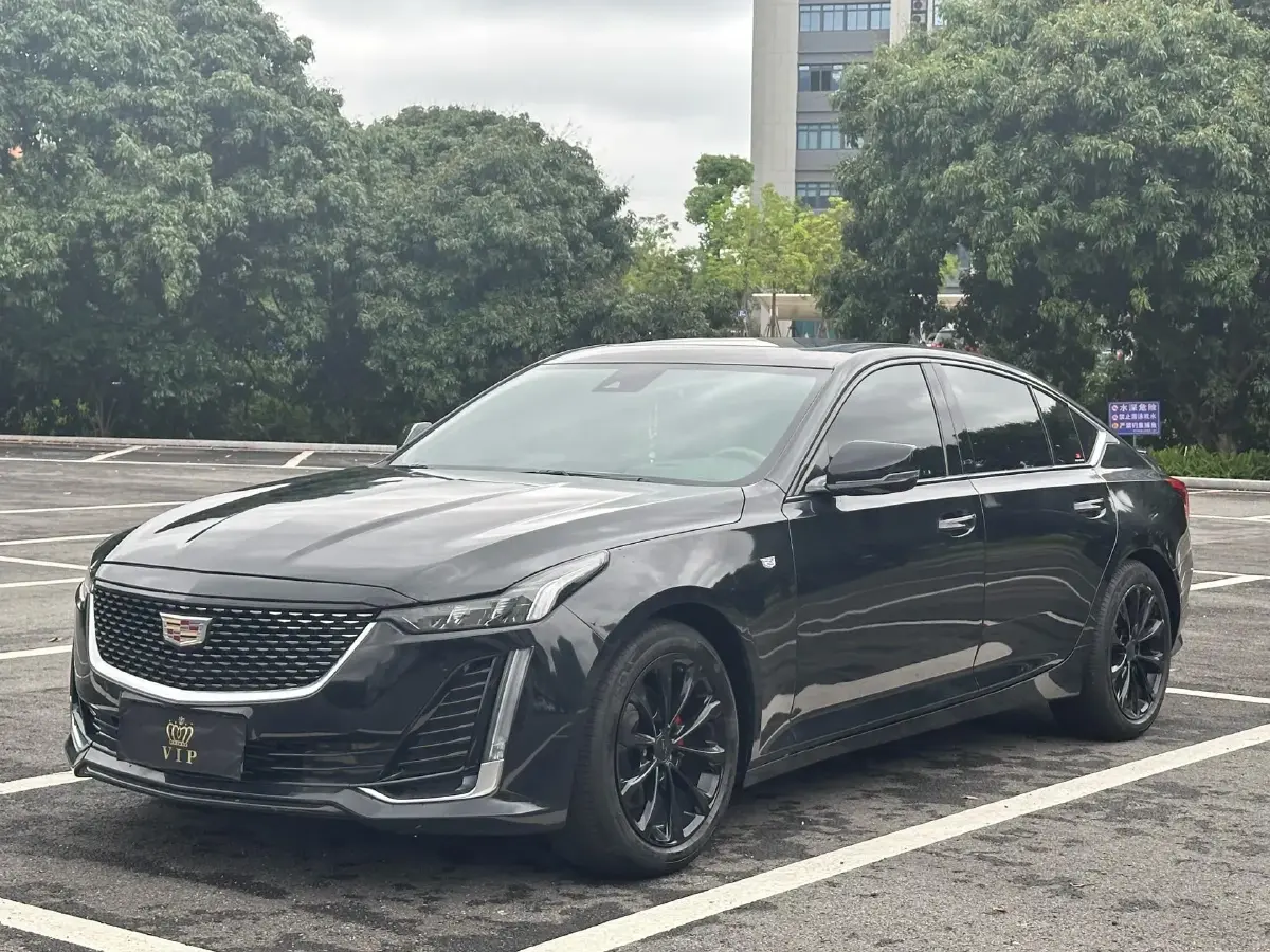 2022 Cadillac CT5 2.0T 237HP L4 10AT