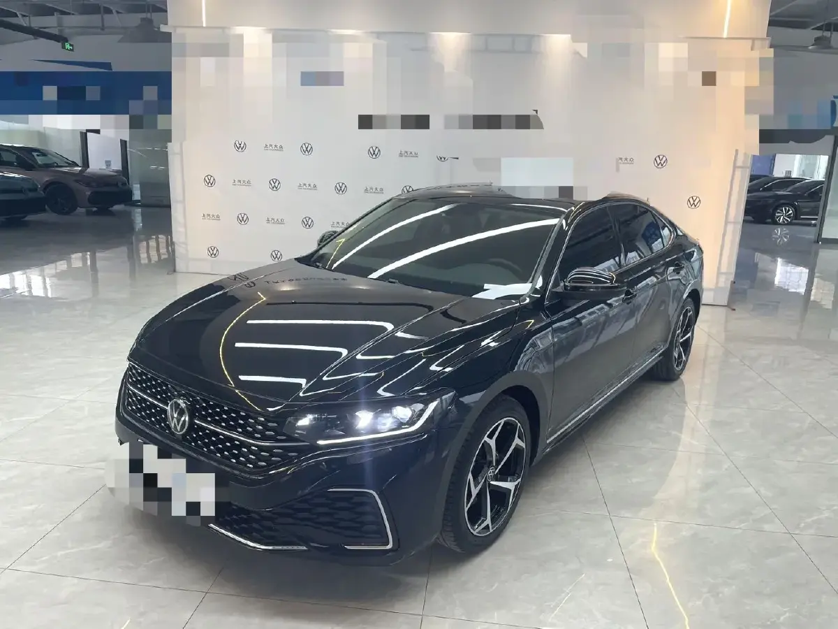 2023 Volkswagen Passat 2.0T 186HP L4 7DCT