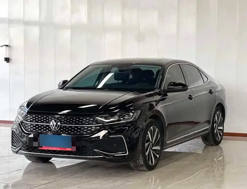 2023 Volkswagen Passat 2.0T 186HP L4 7DCT