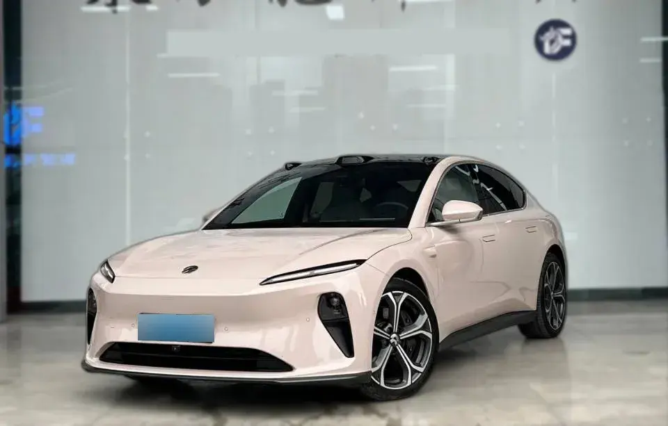 2024 NIO ET5 BEV 75KWH
