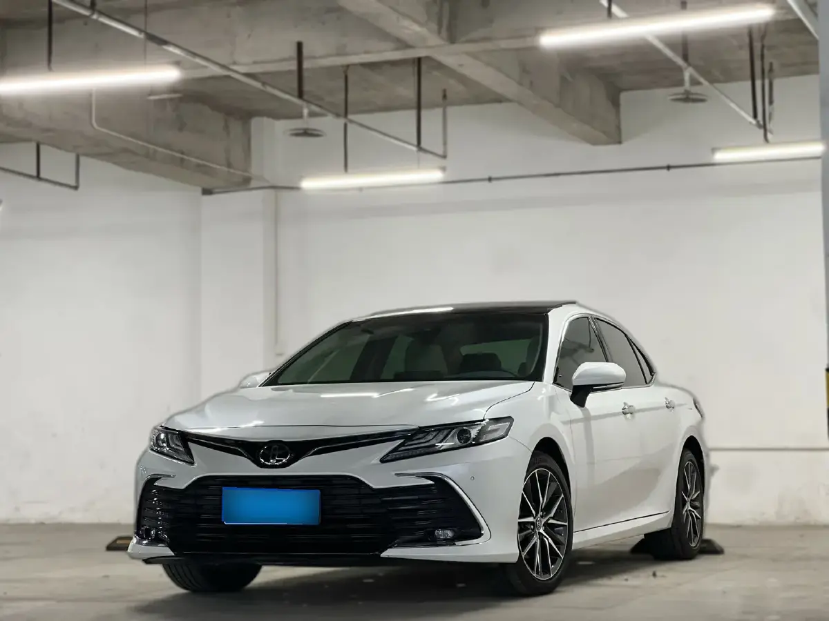 2021 Toyota Camry 2.5L 209HP L4 8AT