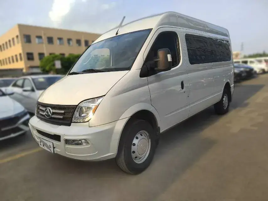 2023 MAXUS XinTu V80 2.0T 127HP L4 6AMT