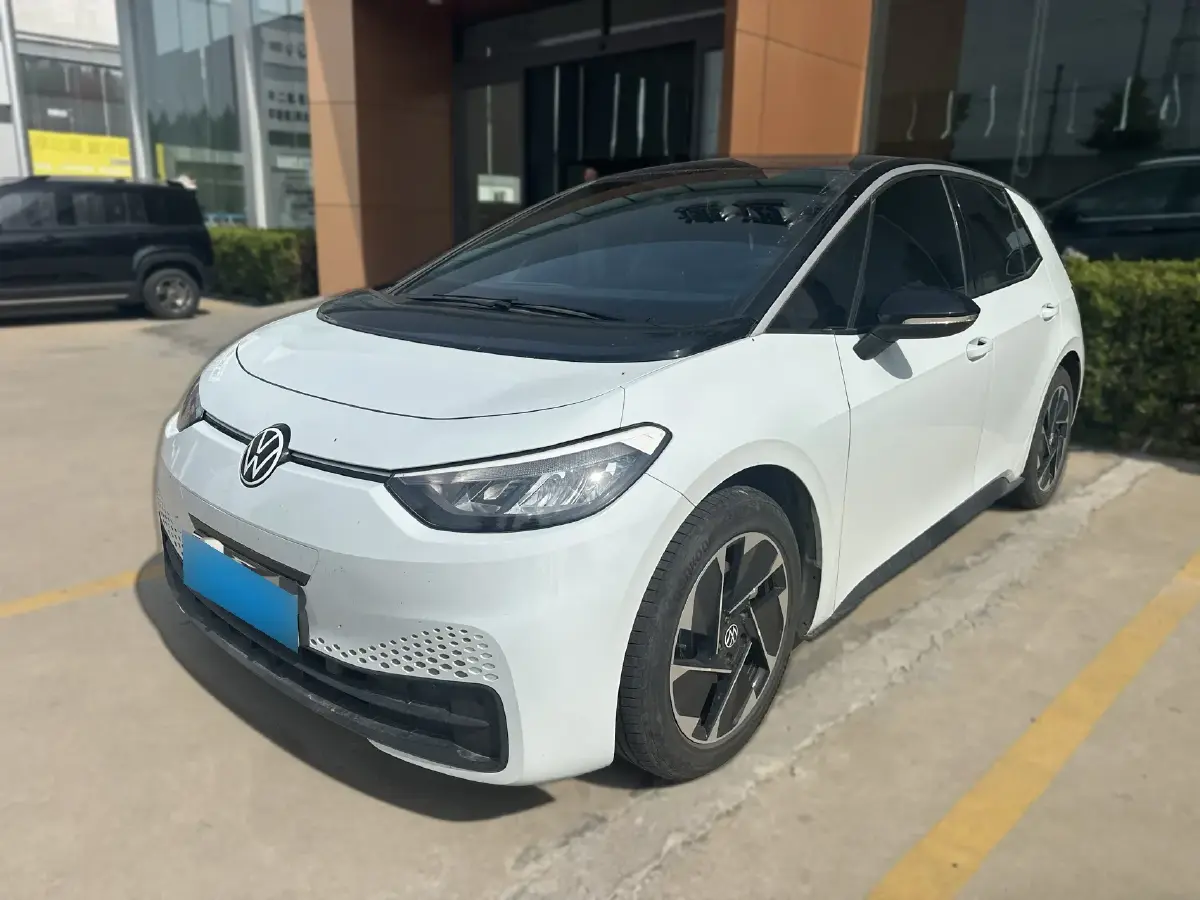 2023 Volkswagen ID.3 BEV 52.8KWH
