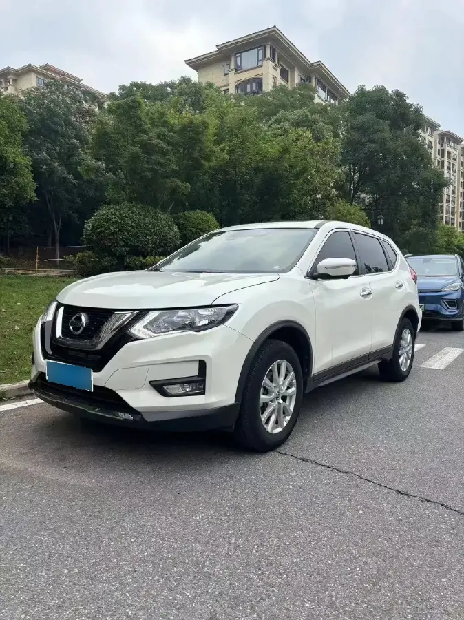 2022 Nissan X-Trail 2.0L 151HP L4 CVT