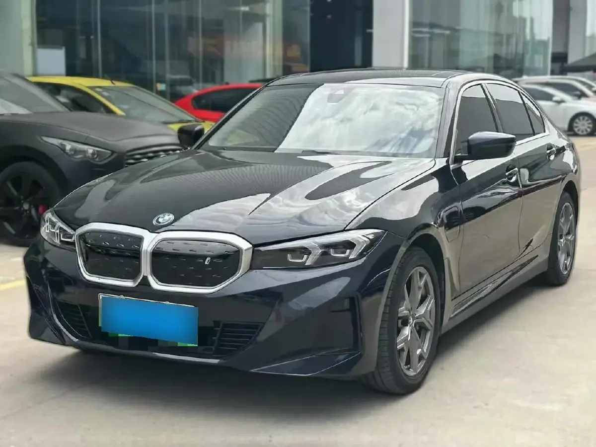 2025 BMW i3 BEV 79.05KWH