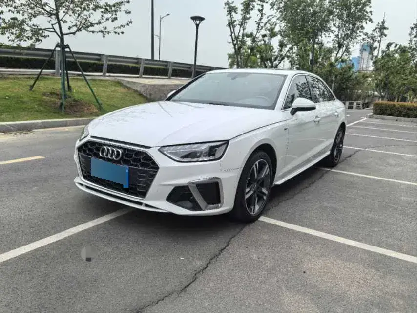 2020 Audi A4L 2.0T 190HP L4 7DCT