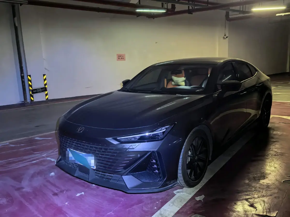 2022 ChangAn UNI-V 1.5T 188HP L4 7DCT