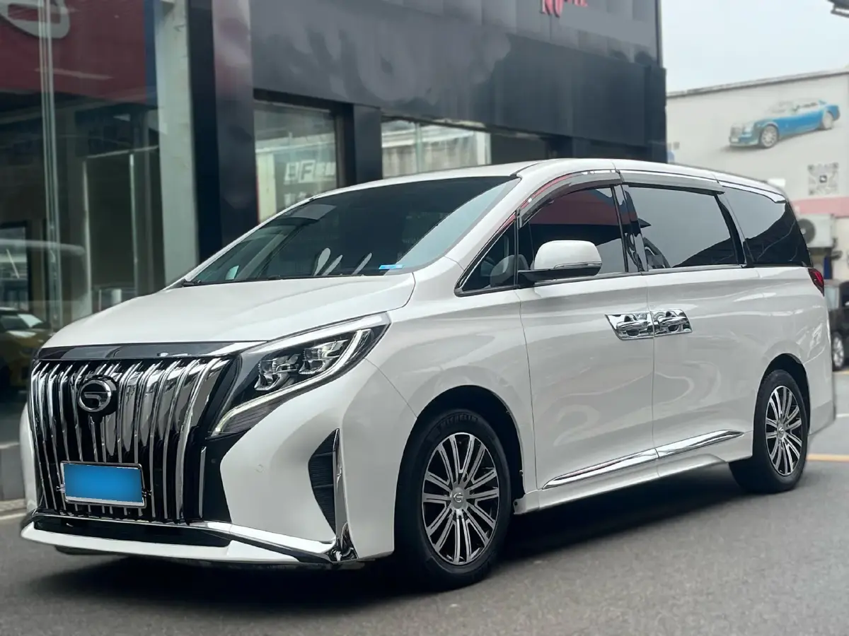 2021 GAC Trumpchi M8 2.0T 252HP L4 8AT