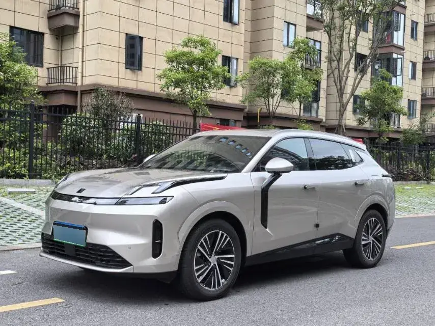 2025 LYNK&CO 08 EM-P 1.5T 163HP L4 3DHT PHEV 21.2KWH