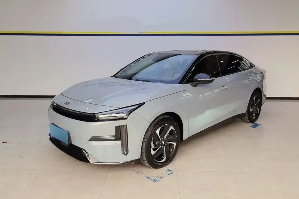 2023 Geely Galaxy L6 1.5T 163HP L4 3DHT PHEV