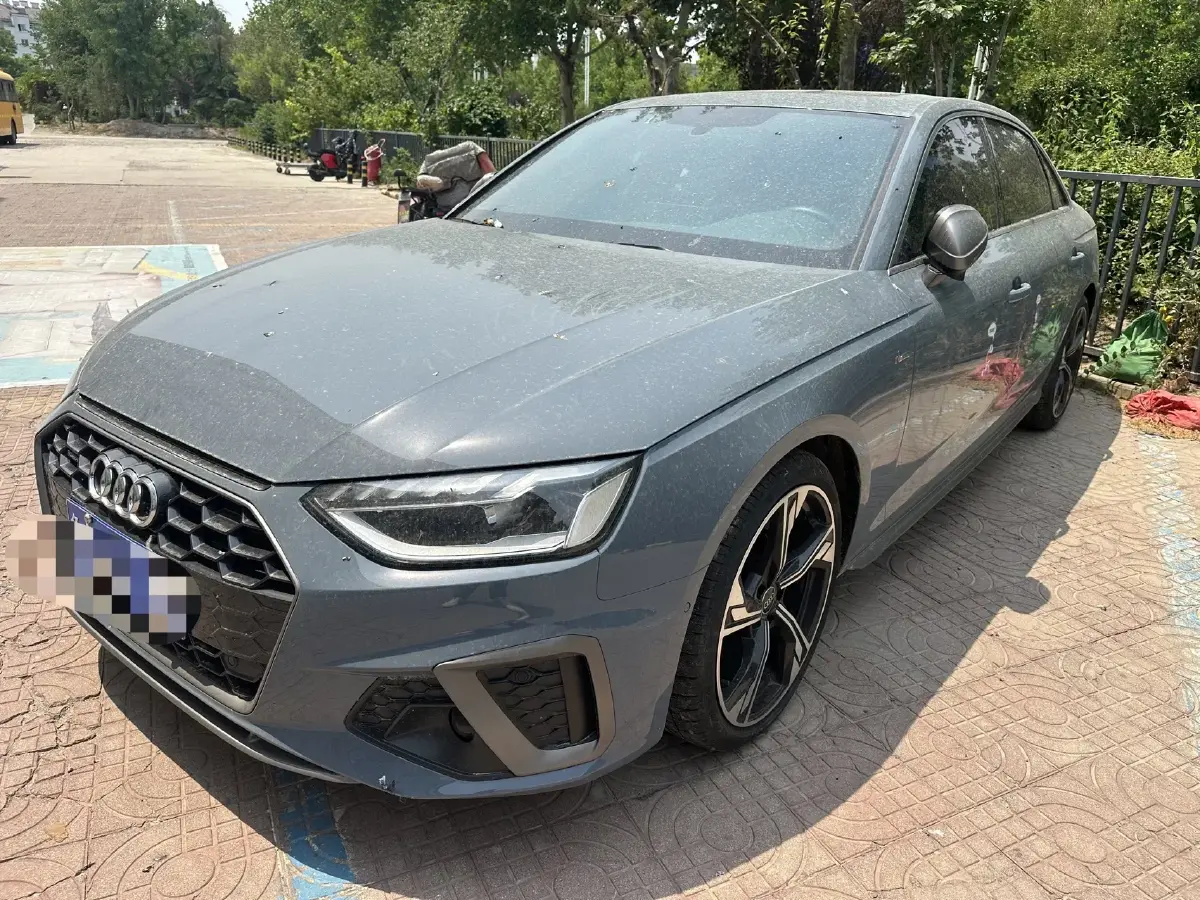 2022 Audi A4L 2.0T 190HP L4 7DCT