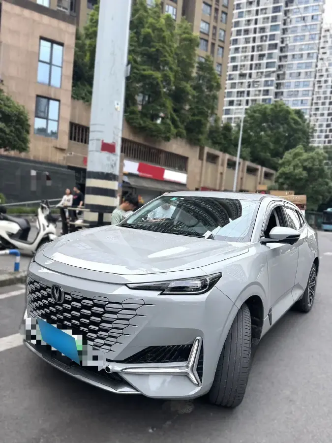 2022 ChangAn UNI-K iDD 1.5T 170HP L4 6TCT PHEV 30.74KWH