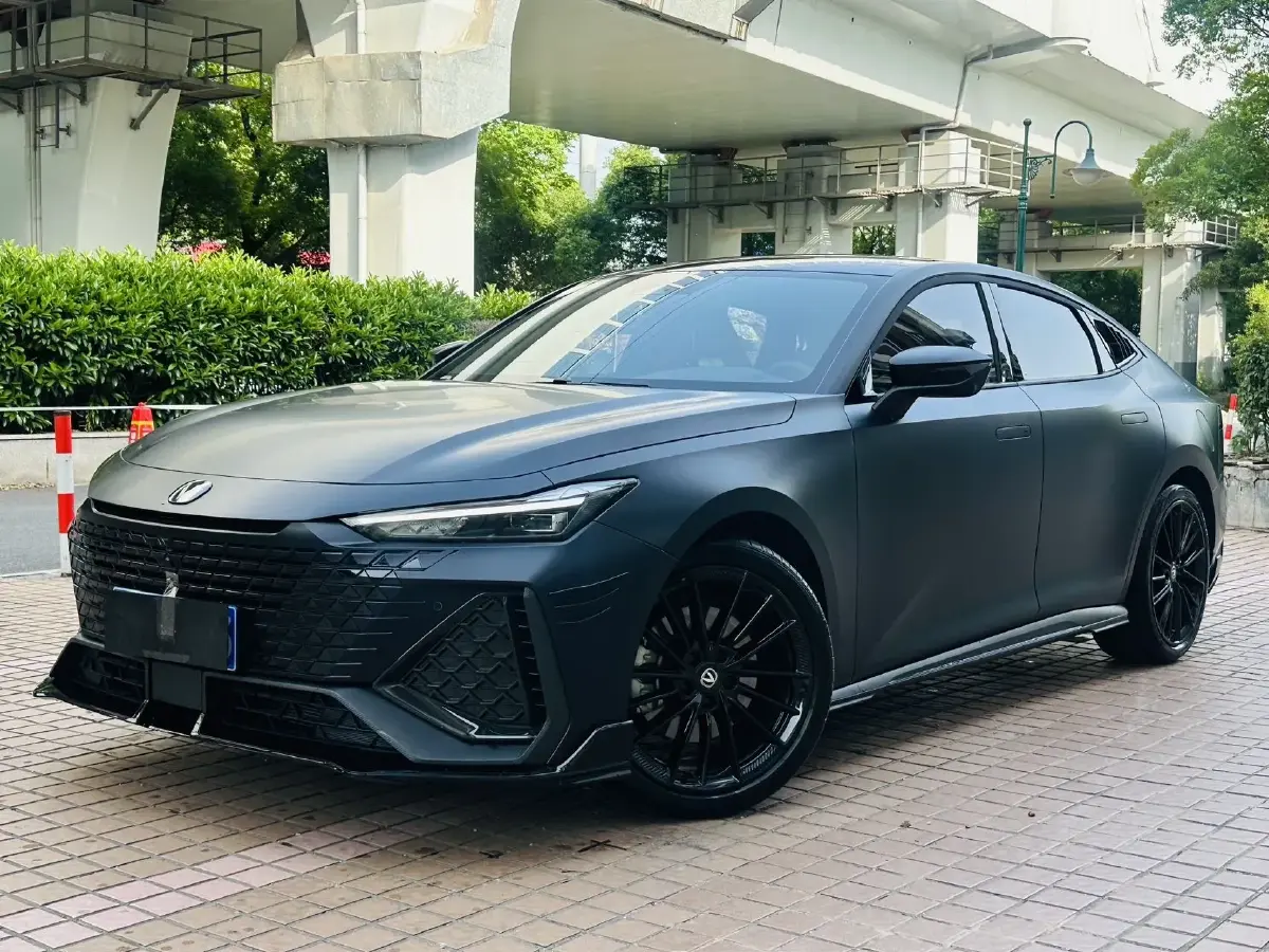 2023 ChangAn UNI-V 2.0T 233HP L4 8AT