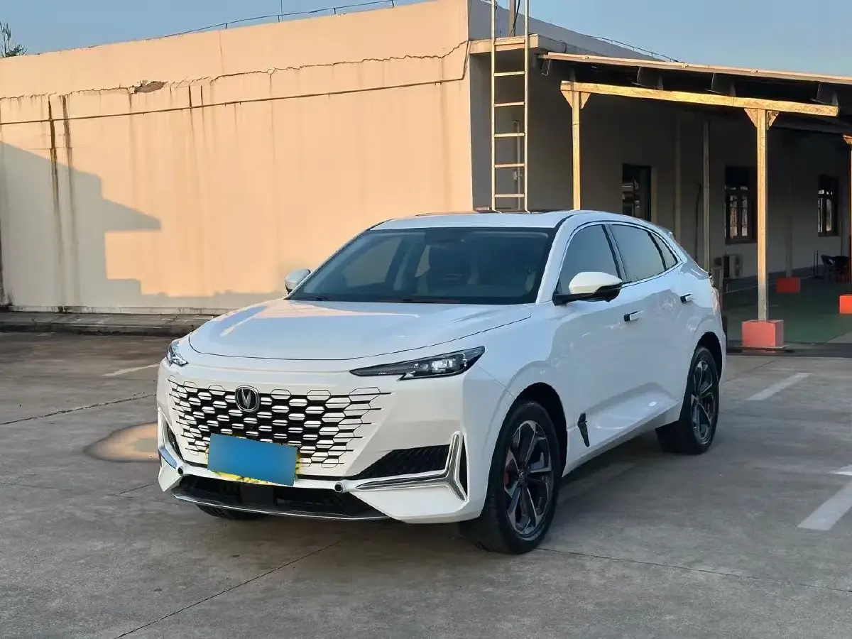 2022 ChangAn UNI-K iDD 1.5T 170HP L4 6TCT PHEV 30.74KWH