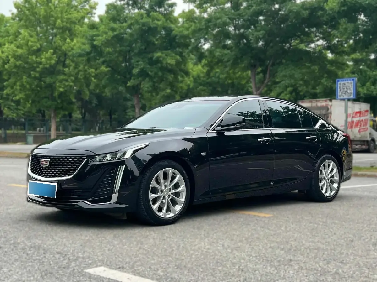 2022 Cadillac CT5 2.0T 237HP L4 10AT