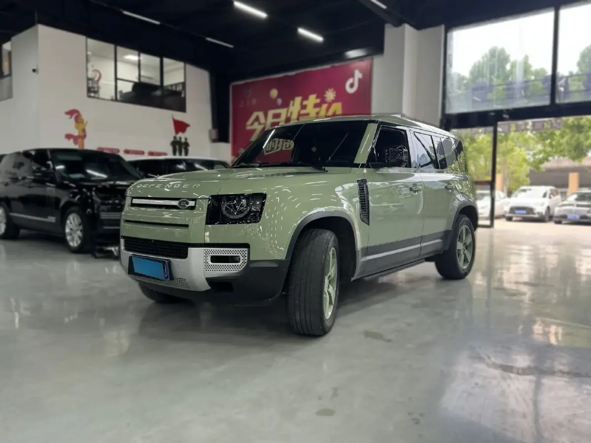 2023 Land Rover Defender 3.0T 400HP L6 8AT